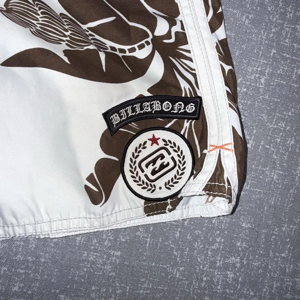 Billabong Board Shorts Mens 36 White Brown Hawaiian Floral Swim Trunks Surf